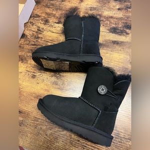 UGG T BAILEY Button blk